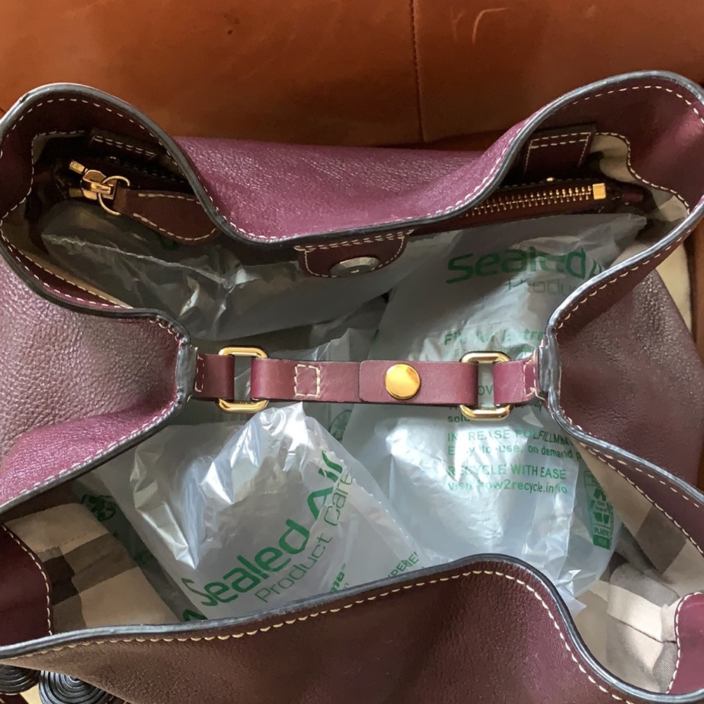 🎄🎁HOLIDAY SALE🎄🎁 ❤️Authenic Burberry Canterbury Handbag❤️ - Picture 10 of 16